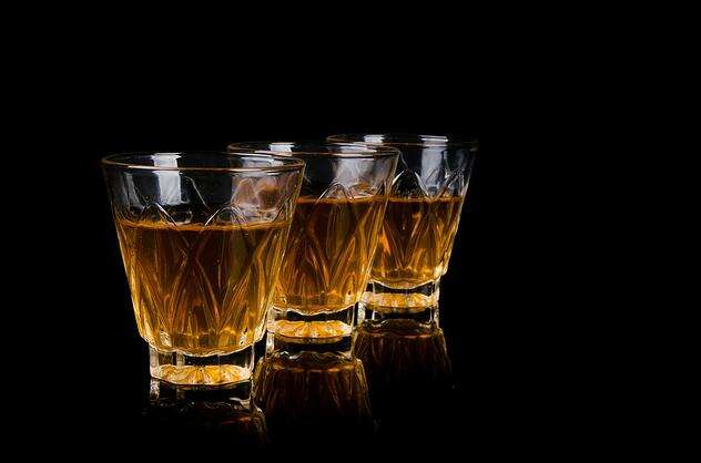 bar-315675_1280.jpg